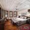 Bender Hotel - Old City