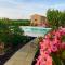 MARIS Apartments & Bedrooms