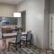 Hampton Inn and Suites New Orleans Convention Center - King Suite Met Keuken - Niet Roken
