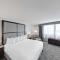 Hilton Chicago/Oak Lawn - King Room