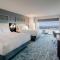 Hilton Norfolk The Main - Kamer Met Twee Queen Bedden En Uitzicht Op De Rivier