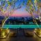 GLOW PARK HOTEL Grand Royal Palace