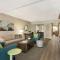Hotel Alba Tampa, Tapestry Collection By Hilton - Suite King Con Vista A La Piscina