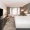 DoubleTree by Hilton Newark Penn Station, NJ - King Room