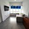 Apartamento frente al mar con piscina y garaje
