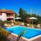 Luxurious Villa in Acqualagna with Swimming Pool