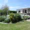 One bedroom bungalow with private garden at Parkland, near Kingsbridge