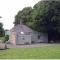 Apple Cottage -- Luxury Stay at Bellingham Estate