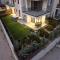 Maison Du Jardin 2-Bedroom Apartment Private Outdoor Jacuzzi