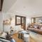 Appartement rénové, 3 chambres, centre Courchevel 1850 avec parking - FR-1-564-87