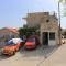 Apartments with a parking space Brela, Makarska - 789