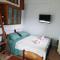 Chris & Mary Comfort Rooms (country house)