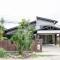 Kontor Mansion - 3 mins to Teluk Chempedak Beach & Private Pool