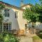 Petit Est - Eco Cottage in large private garden near Saint-Emilion