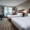Hilton Garden Inn Nashville Downtown/Convention Center - 两张皇后床的皇后室