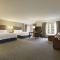 Hampton Inn & Suites Nashville-Downtown - King Studio With Two King Beds And Sofa Bed - Non-Smoking