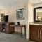 Hampton Inn & Suites Nashville-Downtown - Queen Studio Suite With Two Queen Beds - Non-Smoking
