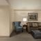 Hampton Inn & Suites Nashville-Downtown - King Suite With Two King Beds And Sofa Bed - Non-Smoking