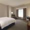 Hampton Inn & Suites Nashville-Downtown - King Room