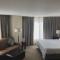 Hilton Garden Inn Baltimore Inner Harbor - King Room With Sofa Bed
