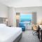 Hilton San Diego Bayfront - King Room With Roll-In Shower - Mobility Access
