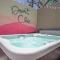 East Downtown Desert Chic Casita-Private Hot Tub-Close to Downtown-Pet Friendly!