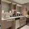 Home2 Suites By Hilton Chicago River North - King Studio Suite With Accessible Tub - Mobility Access