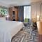 Hilton Garden Inn New York Central Park South-Midtown West - King Room With Roll-In Shower - Mobility And Hearing Access