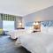 Hampton Inn & Suites Newark-Harrison-Riverwalk - Queen Room With Two Queen Beds