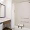 Hampton Inn & Suites Denver-Downtown - Chambre King Avec Baignoire Accessible - Mobilité Et Accès Auditif/Non-Fumeurs
