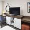 Hampton Inn & Suites Phoenix Downtown - Queen Room Met Twee Queen Bedden - Mobility Access/Non-Sroking