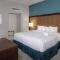 DoubleTree by Hilton Hotel Jacksonville Airport - King Room