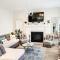 Inspired Stay close to Niagara *4B & 2King Beds*
