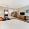 Home2 Suites By Hilton Columbus Downtown - Queen Studio - Mobility Access/Non-Sroking