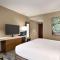 Hilton Garden Inn New York Times Square South - King Room With Roll-In Shower - Mobility/Hearing Accessible