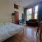 Bright well located studio flat