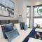 Aisiki Apartments at Stanhope Road, North Finchley, Air-conditioned Multiple 2 or 3-Bedroom, Pet-Friendly Duplex Flats, King or Twin Beds with Free Wi-Fi