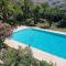 Petit deux pièces avec piscine
