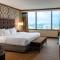 Hilton Alexandria Mark Center - Presidential King Room