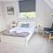 Hyland Apartment by CityNest