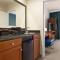 Embassy Suites by Hilton Brea - North Orange County - Studio King Deux Pièces Avec Douche Roll-In - Mobilité Accessible