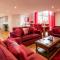 Caer Fedwen Barns Cariad Spacious self catering 3 bed Group Getaway Luxury Cottage with Private Hot Tub