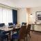 Embassy Suites Boston at Logan Airport - Executive King Suite - Non-Smoking