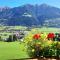 Ferienwohnung am Krausberghof mit Balkon und Parkplatz, Aufenthaltsraum mit Spielmöglichkeiten, Erholung- inmitten der Natur, 6 Fahrminuten zur Alpentherme Gastein und zur Schlossalmbahn