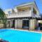 Villa Larnaca Bay Resort