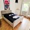 Appartement 4 Personen - Zimmer in Wohnung, zentral, ruhig, modern