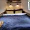 Cosy Canal Boat in Little Venice for Family & Friends