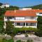 Apartments and rooms with parking space Palit, Rab - 21755