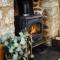 Delightful Cotswold Cottage for two, Log Burner, Garden & Dog Friendly
