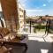 Apto. con piscinas y gym a 800 metros de playa